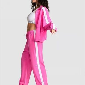 Victoria’s Secret Pink TECH WOVEN JOGGER PANTS Size Large NWT